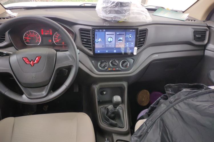 Used Wuling Hongguang V 2022 1.5L Jingqu Version Hydraulic Power Steering LAR