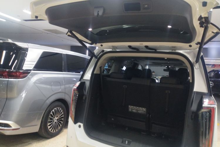 Used GAC Trumpchi M8 2024 Master Series Super Hybrid Edition Trunk