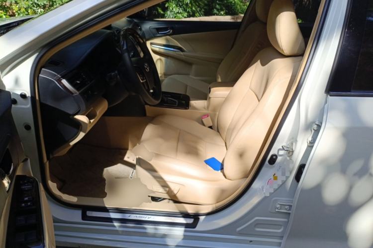 Used Toyota Camry 2016 2.0G 10th Anniversary Leading Edition