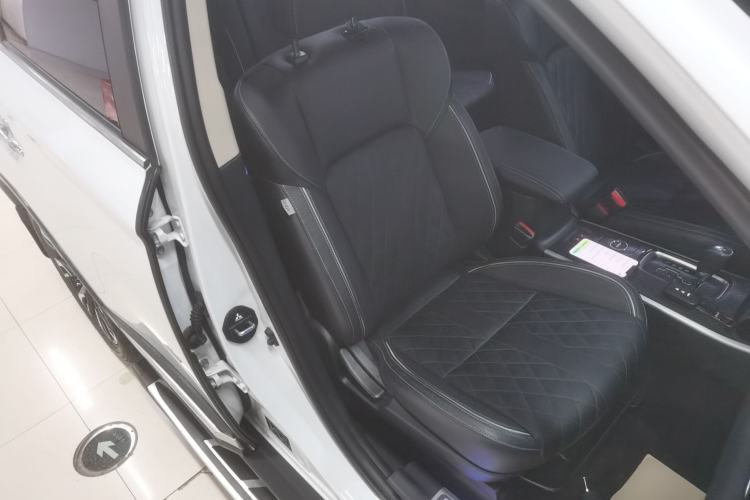 Used Mitsubishi Outlander 2020 2.4L 4x4 Zhi Xiang Edition 5 Seats