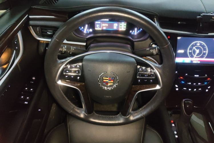 Used Cadillac XTS 2015 28T Luxury Model Steering Wheel