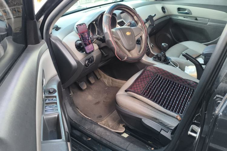 Used Chevrolet Cruze 2012 1.6L SL Grand Edition Manual Transmission
