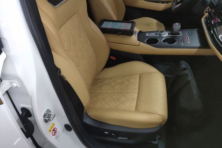 Used CHANGAN UNI-K 2021 2.0T All-Wheel Drive Prestige Version Right Front Seat