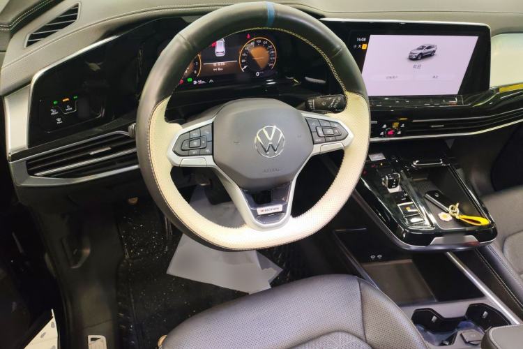 Used Volkswagen Talagon 2022 380TSI All-Wheel-Drive Luxury Prestige Pro 7-Seater
