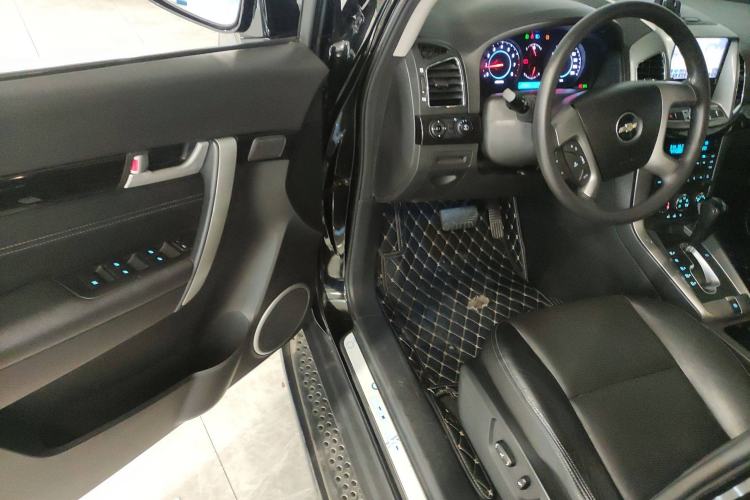 Used Chevrolet Captiva 2014 2.4L Two-Wheel Drive Urban Version 7 Seats