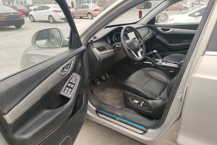 Used Zotye SR7 2016 1.5T Manual Cube Heart Edition China V Standard
