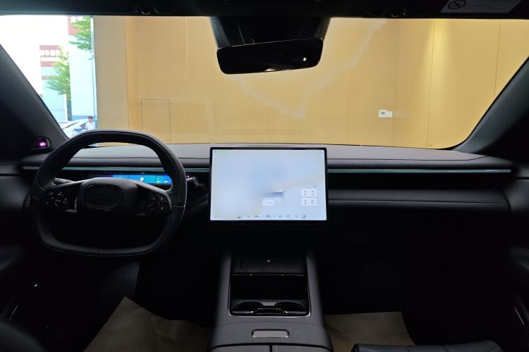 Used Lynk & Co Lynk & Co 10 EM-P 2025 Model 240 Four-Wheel Drive Ultra