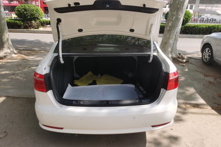 Used Volkswagen Lavida 2013 Revised Version 1.4 TSI DSG Comfort Edition Trunk