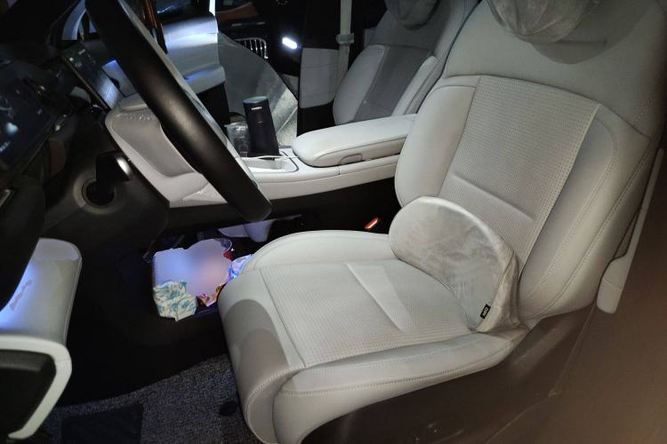 Used Nio ES6 2023 75 kWh Left Front Seat