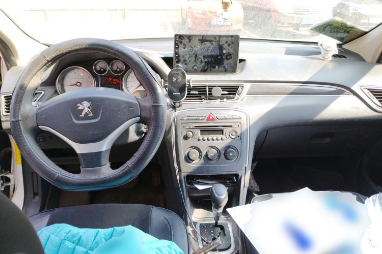 Used Peugeot 308 2012 1.6L Automatic YouShang Model Center Console