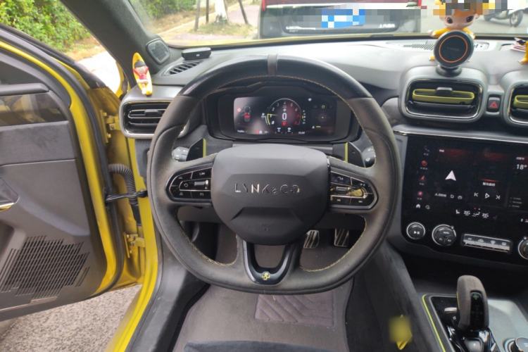 Used Lynk & Co 03 2020 03+ 2.0TD Automatic Performance Package Edition Steering Wheel