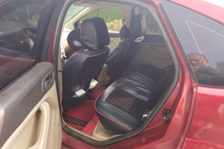 Used Ford Focus 2013 Hatchback Classic 1.8L Manual Fashion Edition
