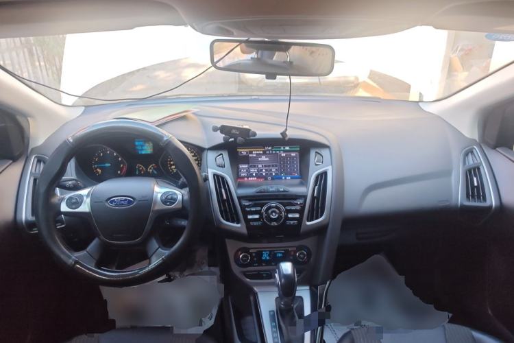 Used Ford Focus 2012 Hatchback 1.6L Automatic Fashion Edition