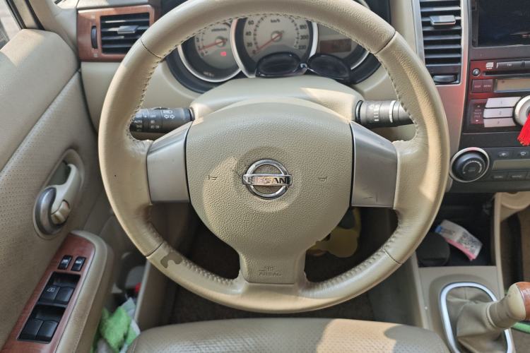 Used Nissan Tiida Sedan 2008 1.6L Manual Smart Version Steering Wheel
