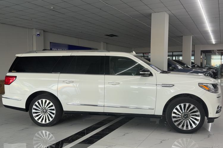 Used Lincoln Navigator 