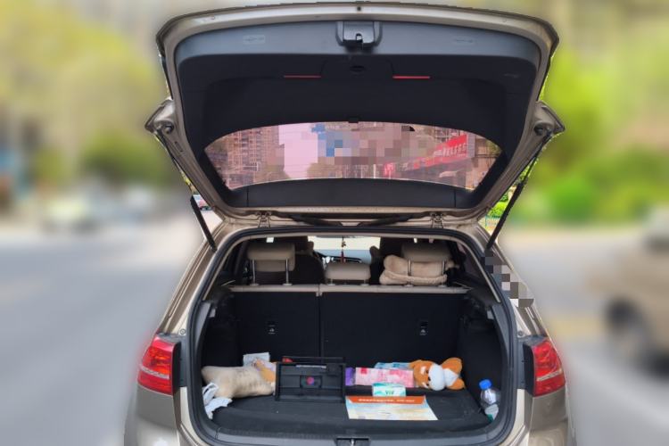 Used Volkswagen Golf 2016 230TSI Manual Comfort Version Trunk