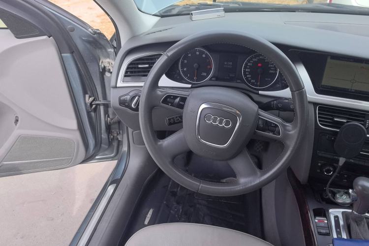 Used Audi A4L 2010 2.0 TFSI Technology Edition
