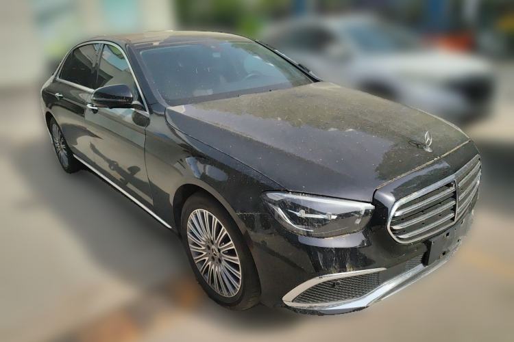 Used Mercedes-Benz E-Class 2022 Updated E 300 L Luxury Edition Front Right 45 Deg