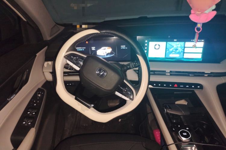 Used Changan CS75 PLUS 2023 3rd Generation 1.5T Automatic Prestige Model
