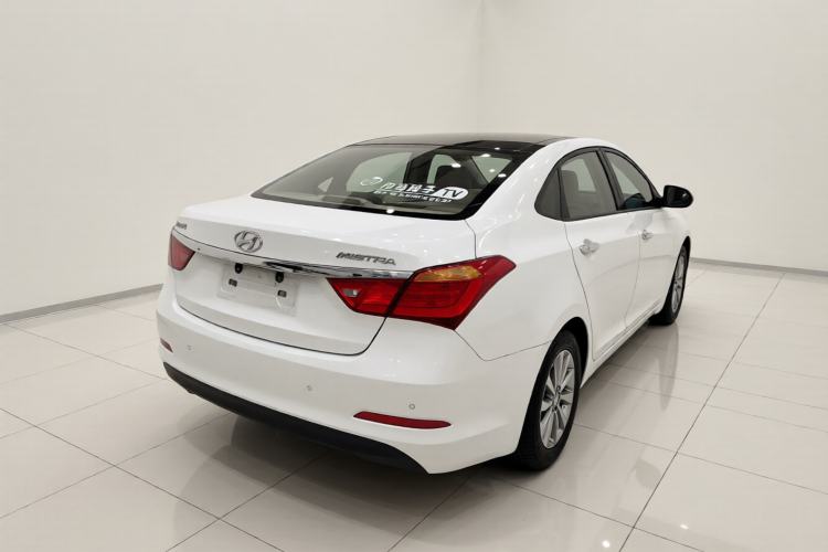 Used Hyundai Mistra 2014 1.8L Automatic Smart GLS Rear Right 45 Deg