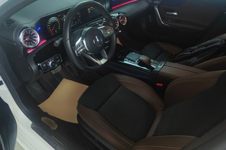 Used Mercedes-Benz A-Class 2021 A 200 L Sport Sedan Fashion Model
