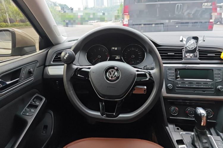 Used Volkswagen Lamando 2015 230TSI DSG Fashion Edition Steering Wheel