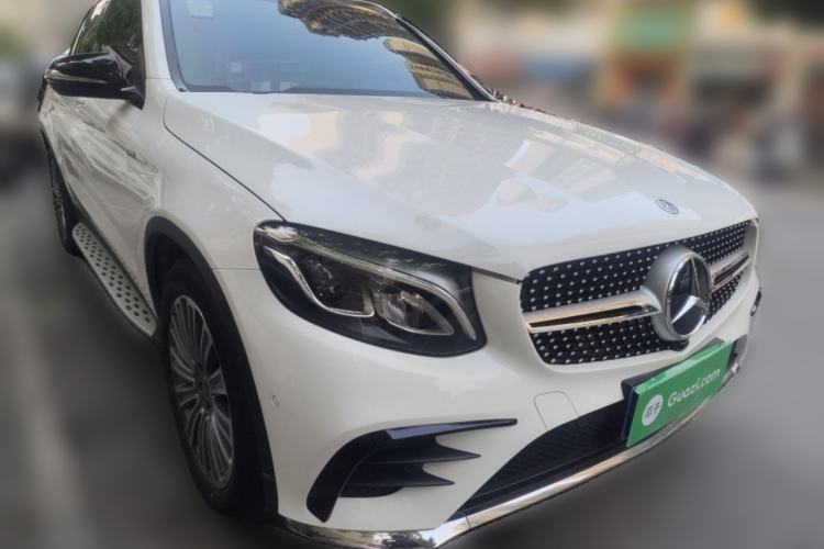 Used Mercedes-Benz GLC 2017 GLC 260 4MATIC Dynamic Edition Front Right 45 Deg