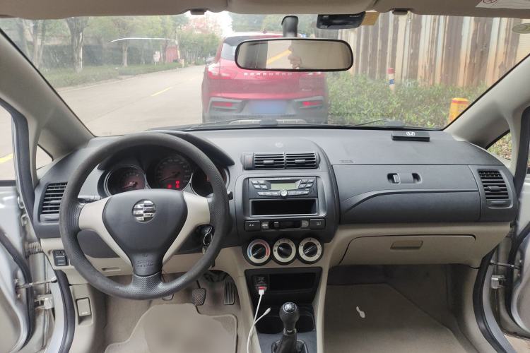 Used Everus S1 2014 1.3L Manual Comfort Edition