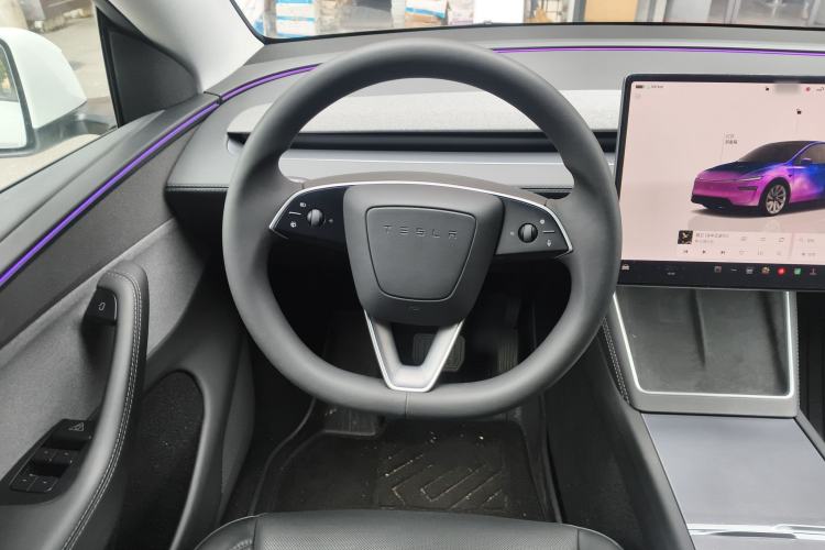 Used Tesla Model Y 2025 Rear-Wheel-Drive Version
