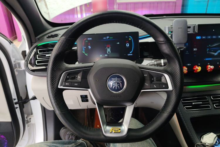 Used BYD Qin PLUS 2024 HONOR Edition DM-i 55KM Leading Model Steering Wheel