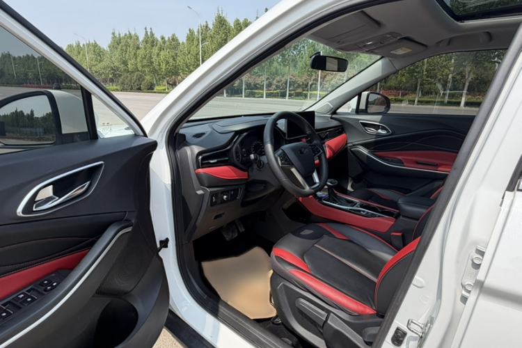 Used SOL X4 2021 1.5T CVT Chief Edition Interior 2