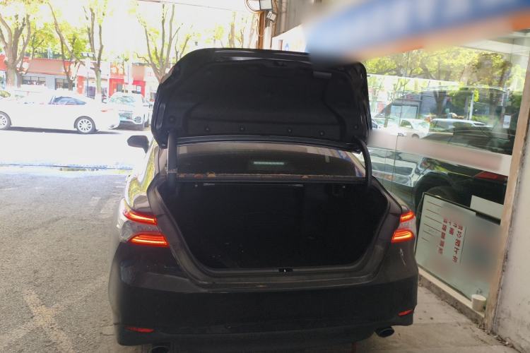 Used Toyota Camry 2019 Revised Version 2.0G Luxury Edition
