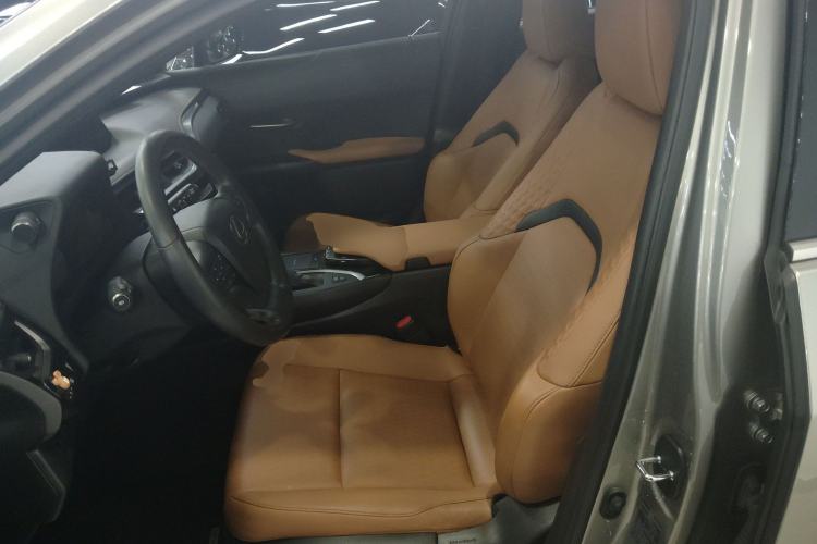 Used Lexus UX 2020 260h Explore & Adventure Edition
