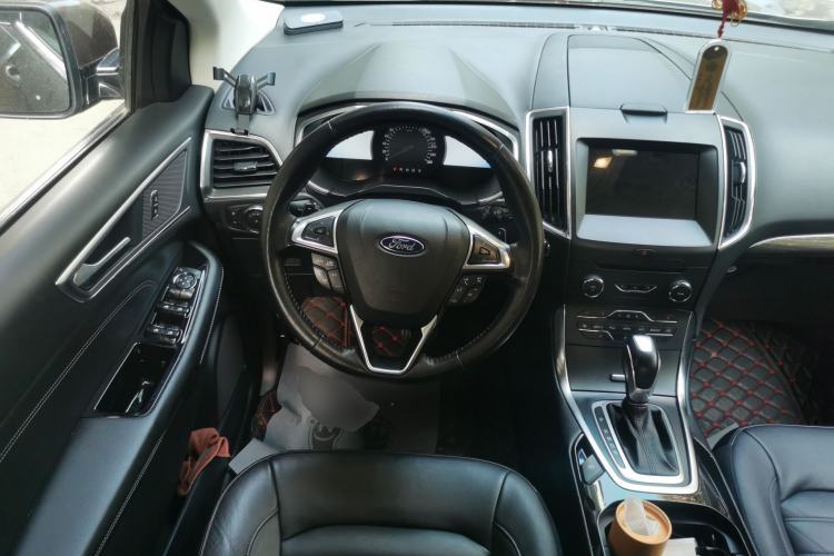 Used Ford Edge 2016 EcoBoost 245 Two-Wheel-Drive Titanium 7-Seater
