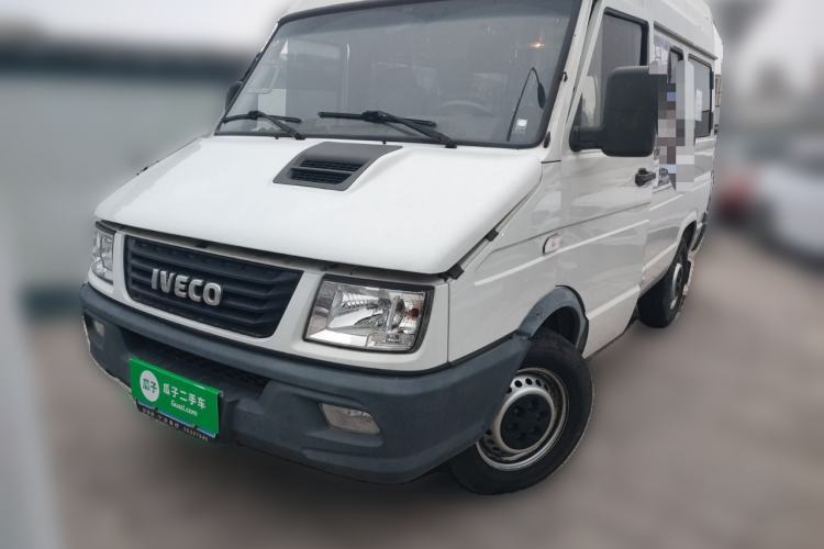 Used Iveco Daily 2017 2.5T A35 Passenger Van 5-7 Seats Model 47Z5