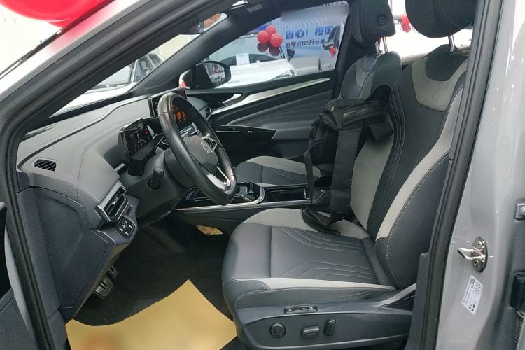 Used Volkswagen ID.4 CROZZ 2021 Long-Range Lite PRO Two-Wheel Drive Version