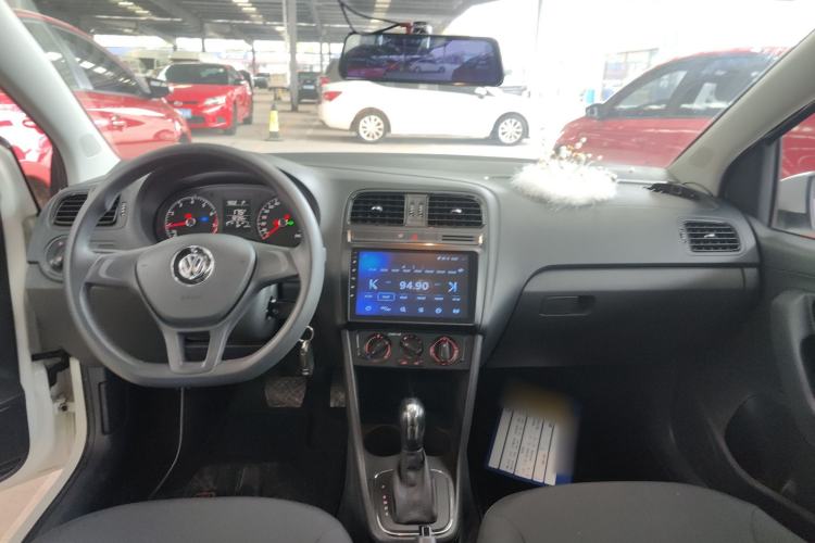 Used Volkswagen Polo 2016 1.4L Automatic Trendy Model Center Console