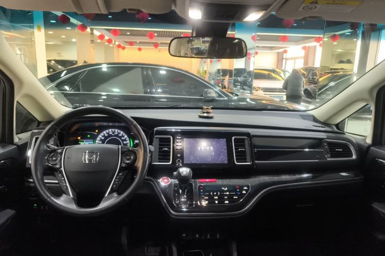 Used Honda Elysion 2019 2.0L Hybrid Luxury Edition

