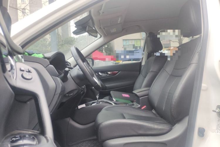 Used Nissan X-Trail 2023 Classic 2.0L Two-Wheel Drive Smart Connect Premium Edition
