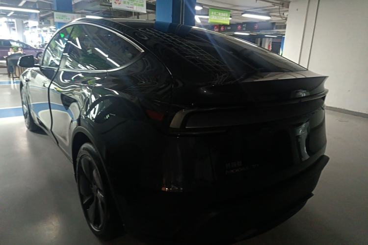 Used Tesla Model Y 2025 Long-Range All-Wheel-Drive Version
