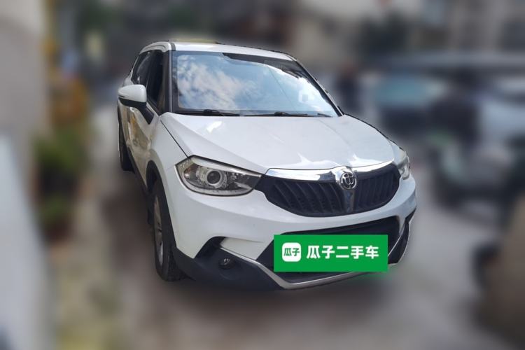 Used Brilliance V3 2015 1.5L Manual Elite Model Front Right 45 Deg