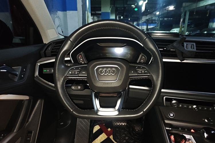 Used Audi Q3 2022 35 TFSI Fashion Dynamic Model