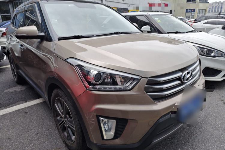 Used Hyundai ix25 2015 1.6L Automatic Two-Wheel-Drive Deluxe DLX Model
