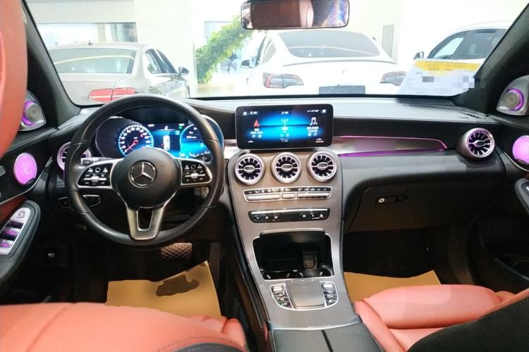 Used Mercedes-Benz GLC Coupe 2020 GLC 300 4MATIC Coupe SUV Center Console