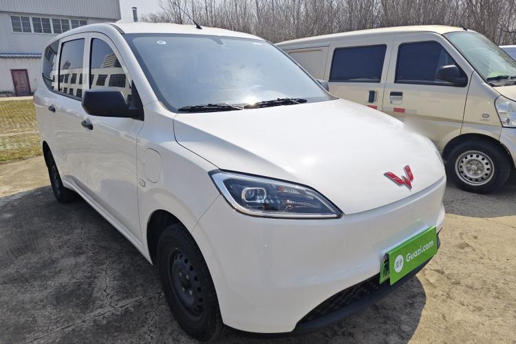 Used Wuling Hongguang New Energy 2024 All-Electric Model 300KM Standard Version
