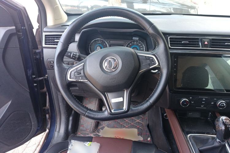 Used Dongfeng Fengon 580 2016 1.5T Manual Luxury Edition