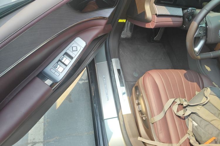 Used Denza Z9GT 2024 630 All-Wheel Drive Pro Version Driver Seat