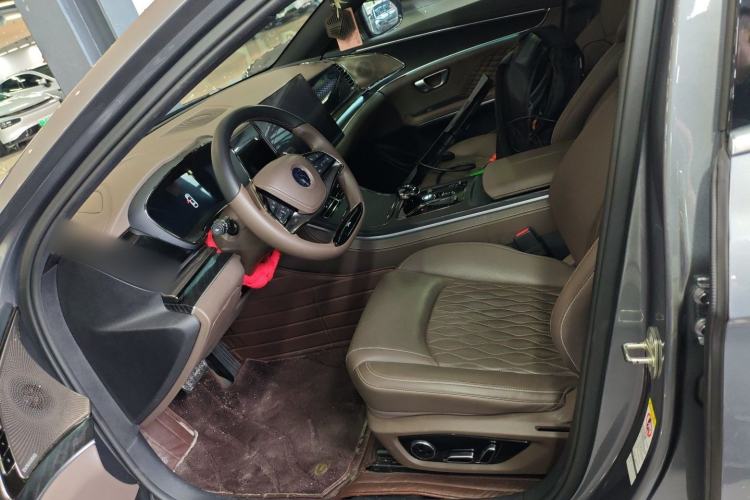 Used BYD Han 2022 DM-i 121KM Prestige Model
