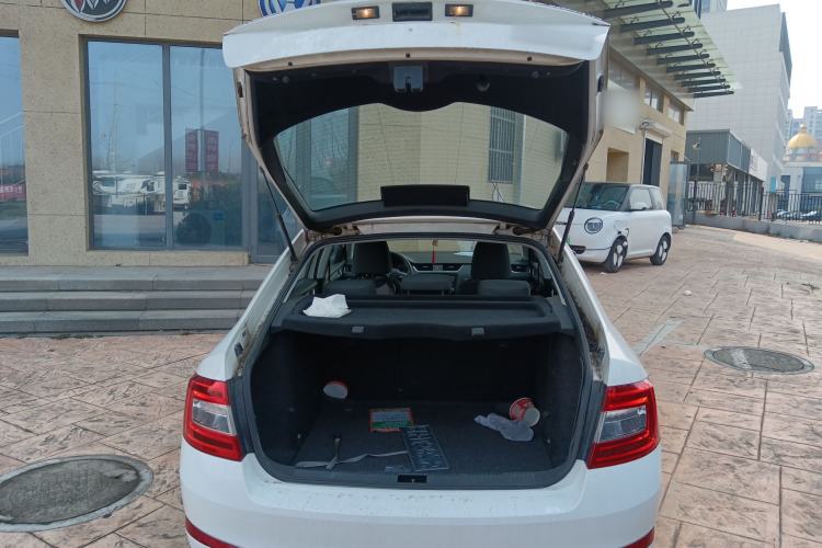 Used Skoda Octavia 2017 Classic Model 1.6L Automatic Comfort Edition