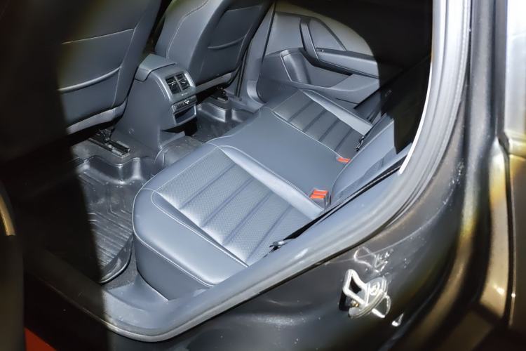 Used Volkswagen Tharu 2021 280TSI Two-Wheel-Drive Luxury Plus Edition Left Rear Seat